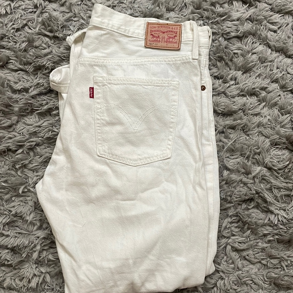 Levi’s white jeans